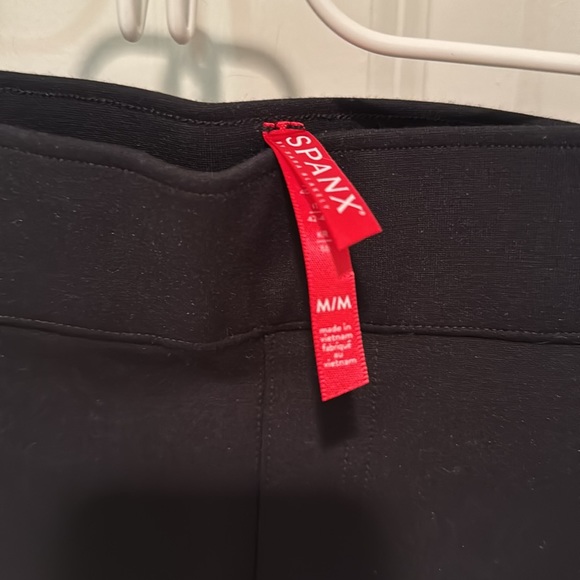 SPANX New Black Leggings/Pants Size M/M-NWT - Picture 4 of 10